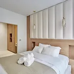 Apartment Centre De Paris By Studio Prestige